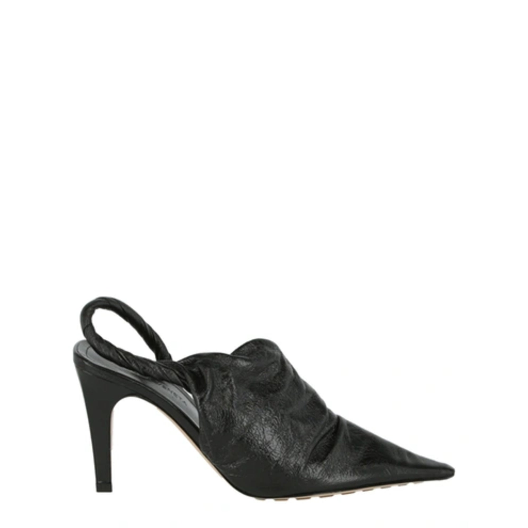 Bottega Veneta Bv Point Leather Pumps in BLACK