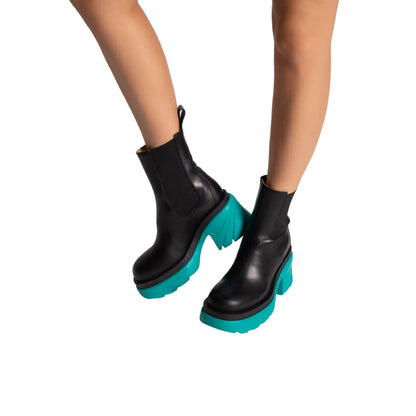 Bottega Veneta Ladies Contrast Sole Platform Ankle Boots
